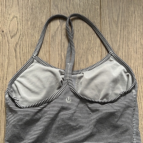 Lululemon stripe tank top size 4 grey black built in bra athletic yoga EUC - Picture 2 of 4